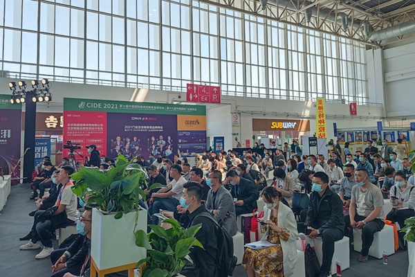 挚家木门吕芳静